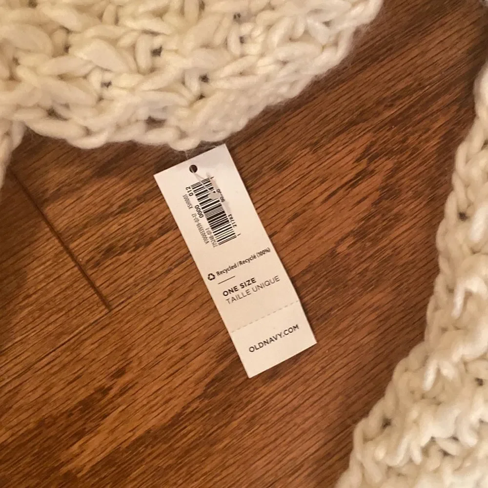 NWT Old Navy infinity scarf, cream colored